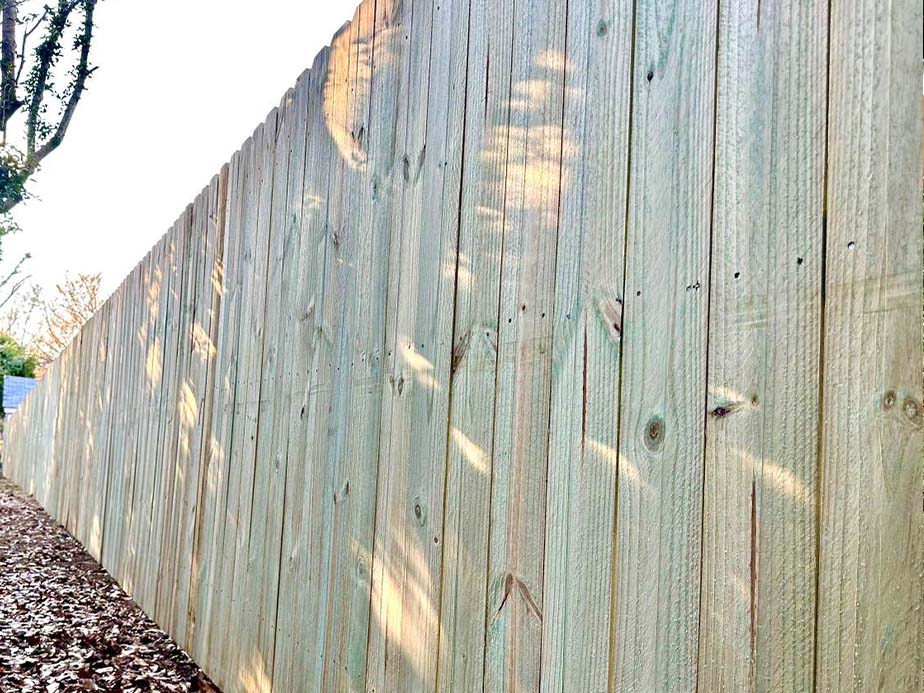 Wood fence contractor in Hickory