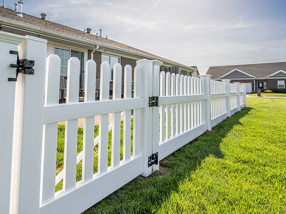 vinyl fence Newton North Carolina